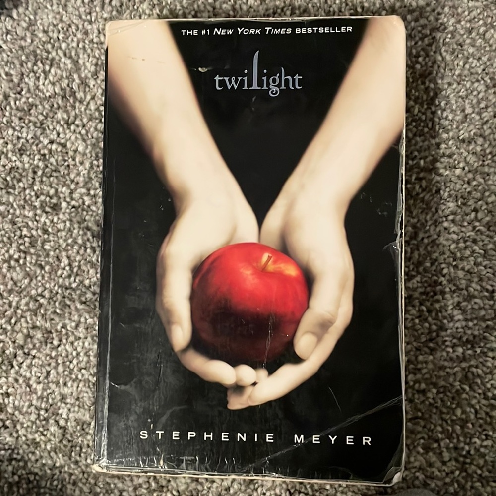 Twilight by Stephenie Meyer